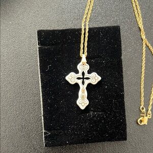 Avon Vintage Porcelain Cross 1996 white and gold Cross Pendant Necklace